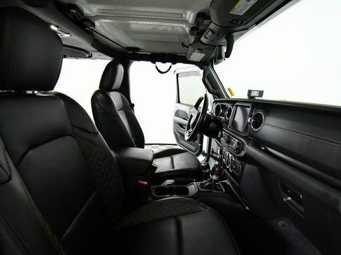 Used 2021 Jeep Gladiator Overland image 22