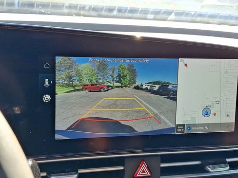 Used 2023 Hyundai Elantra SEL w/ Convenience Package FWD image 7