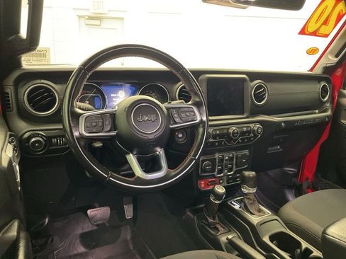 Used 2020 Jeep Wrangler Unlimited Rubicon w/ Quick Order Package 28Y Recon AWD/4WD image 11