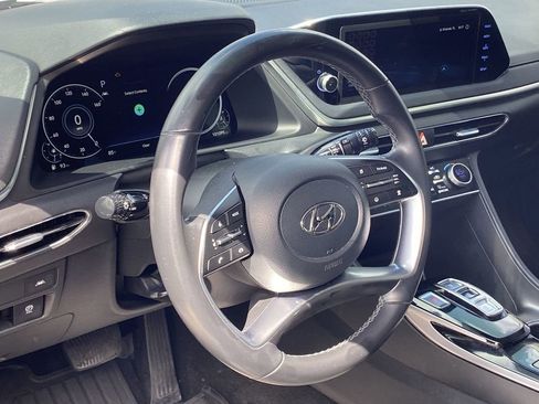 Used 2023 Hyundai Sonata SEL w/ Convenience Package image 3