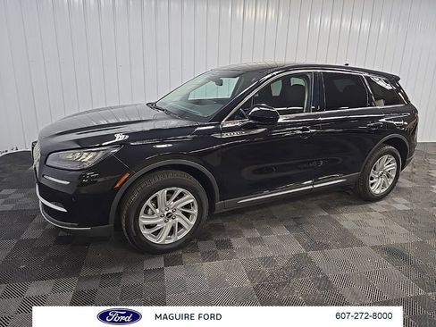 Used 2024 Lincoln Corsair AWD image 7