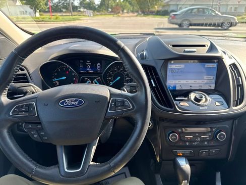 Used 2017 Ford Escape Titanium AWD/4WD image 16