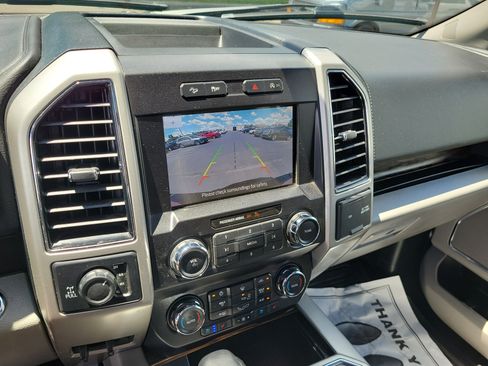 Used 2019 Ford F150 Lariat AWD/4WD image 27