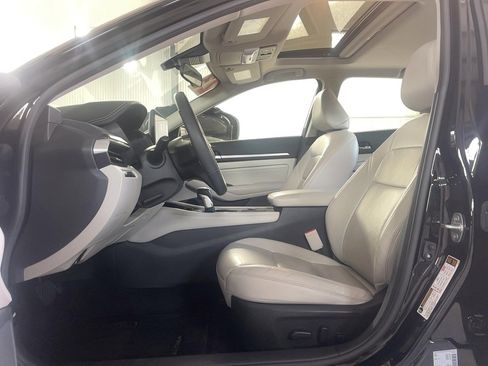 Used 2023 Nissan Altima 2.5 SL AWD/4WD image 7