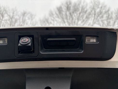 Used 2025 Buick Envista Sport Touring image 24