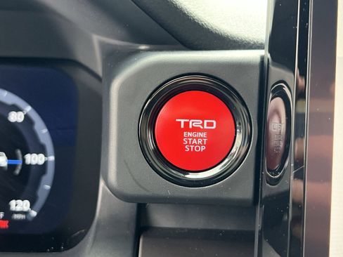 Used 2024 Toyota Tacoma TRD Off-Road w/ TRD Off Road Upgrade Package image 31