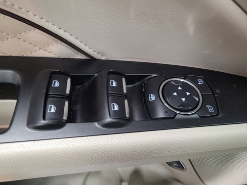 Used 2018 Ford Fusion Energi Platinum image 27