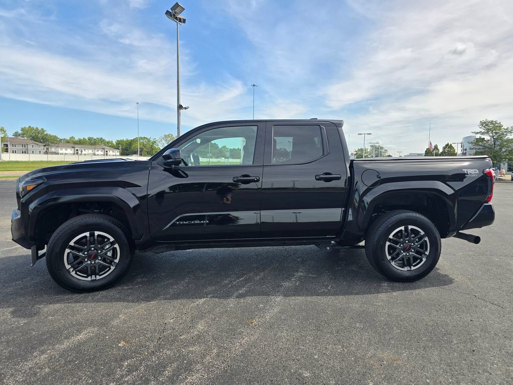 Certified 2025 Toyota Tacoma TRD Sport AWD/4WD image 13