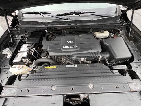 Used 2017 Nissan Titan S AWD/4WD image 27