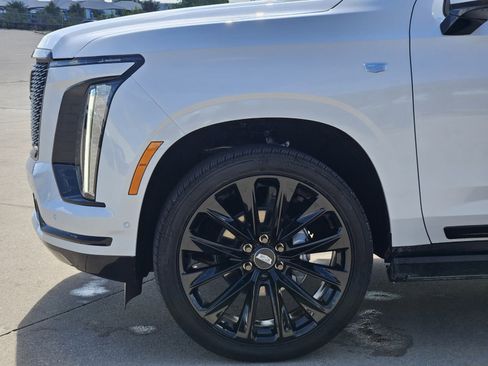 New 2026 Cadillac Escalade Platinum Sport w/ LPO, ONYX Package AWD/4WD image 6