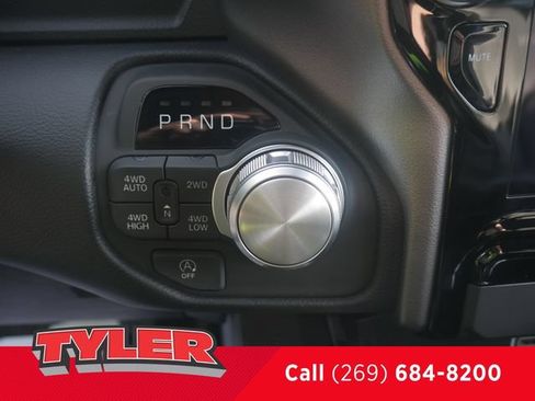 New 2026 RAM 1500 Laramie AWD/4WD image 30