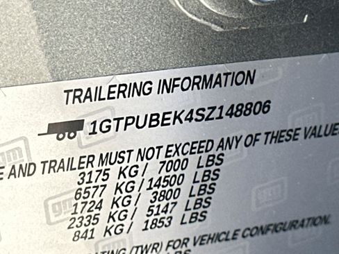 Used 2025 GMC Sierra 1500 SLE AWD/4WD image 30