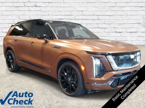 Used 2027 Cadillac Vistiq Platinum AWD/4WD image 2