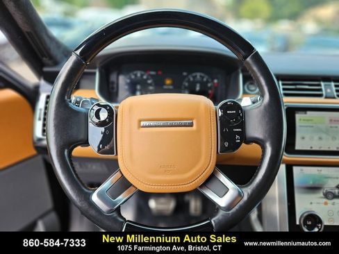 Used 2021 Land Rover Range Rover Long Wheelbase Autobiography image 24