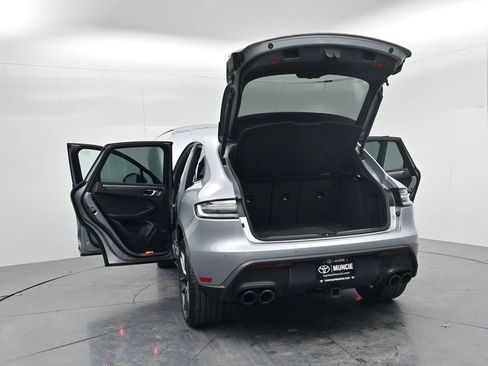Used 2024 Porsche Macan Turbo image 74