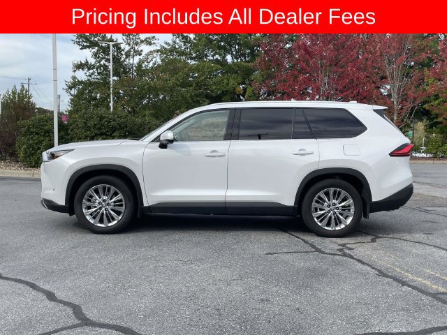Used 2024 Toyota Grand Highlander AWD image 2