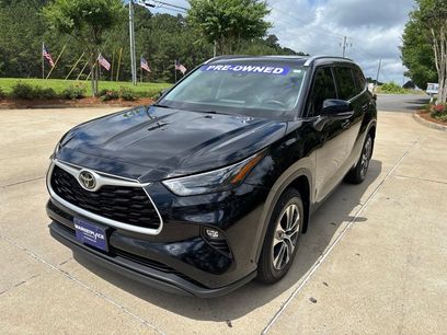 Used 2022 Toyota Highlander XLE