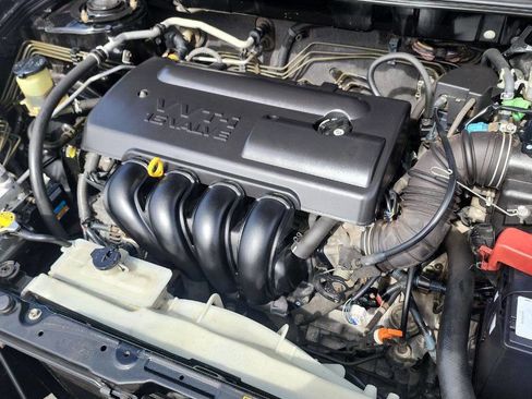 Used 2004 Toyota Matrix XR image 13