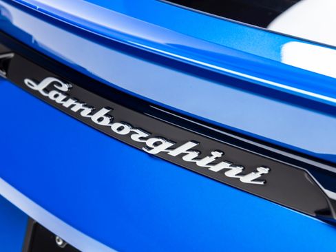 Used 2019 Lamborghini Urus image 38