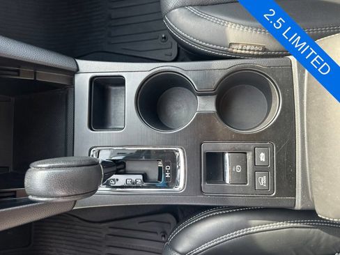 Used 2019 Subaru Outback 2.5i Limited AWD/4WD image 18