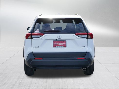 Used 2025 Toyota RAV4 XLE AWD/4WD image 6