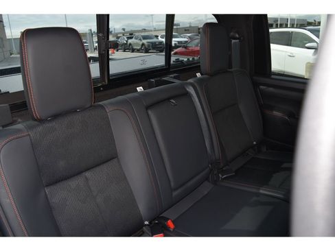 Used 2024 Nissan Titan PRO-4X image 35