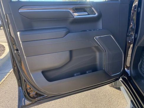 Used 2023 Chevrolet Silverado 1500 LT Trail Boss w/ Protection Package image 17