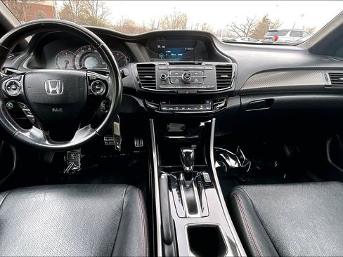 Used 2017 Honda Accord Sport Special Edition image 14
