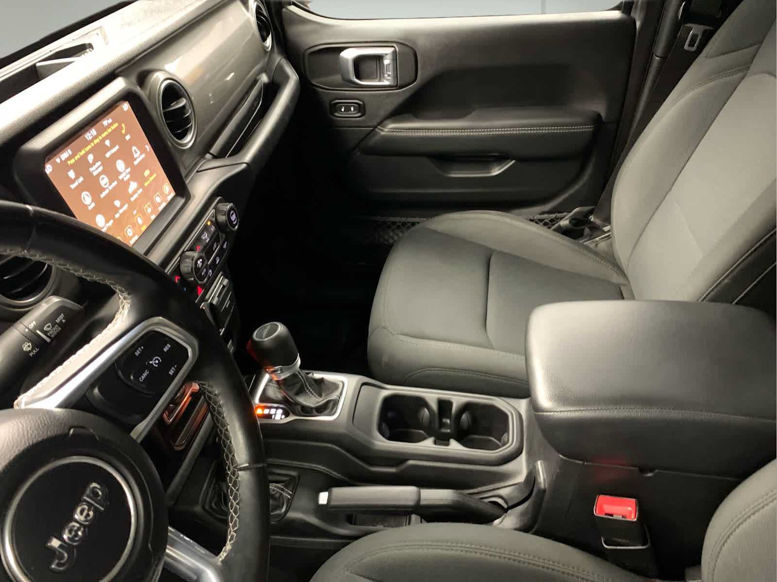 Used 2020 Jeep Gladiator Overland AWD/4WD image 22