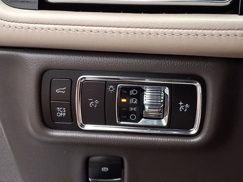 Certified 2023 Lincoln Nautilus Reserve AWD/4WD image 28