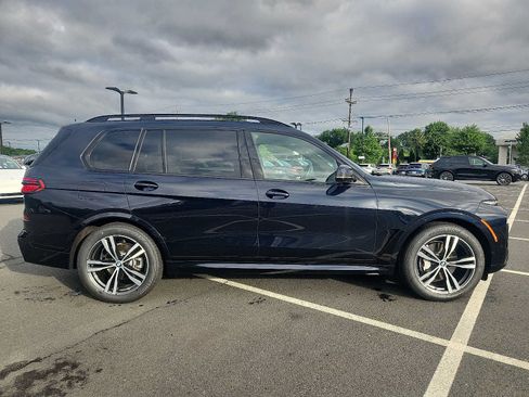 Certified 2024 BMW X7 xDrive40i w/ M Sport Package AWD/4WD image 7