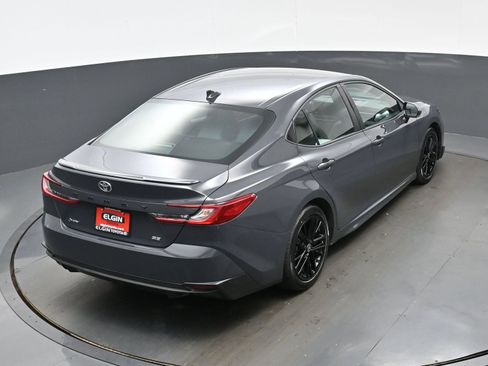 Used 2025 Toyota Camry SE FWD image 40