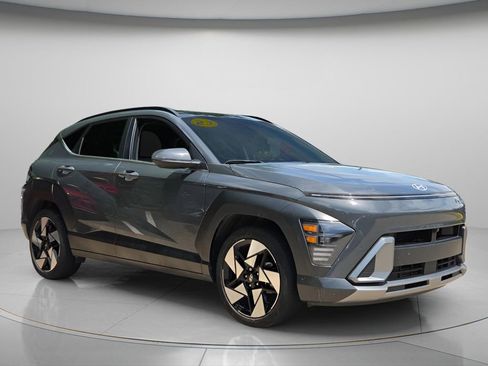 Used 2024 Hyundai Kona Limited FWD image 9