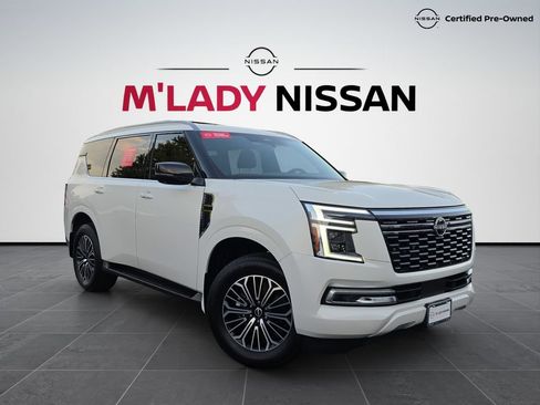 Certified 2025 Nissan Armada Platinum w/ Convenience Package AWD/4WD image 1