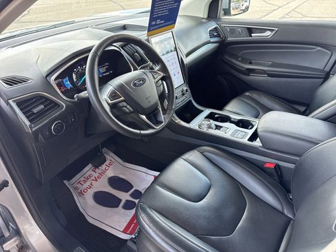 Certified 2021 Ford Edge Titanium w/ Equipment Group 301A AWD/4WD image 18