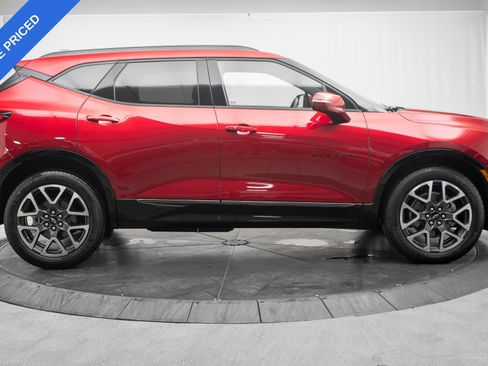 Used 2025 Chevrolet Blazer RS w/ Driver Confidence II Package AWD/4WD image 2
