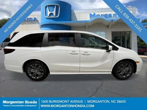New 2026 Honda Odyssey Touring image 9