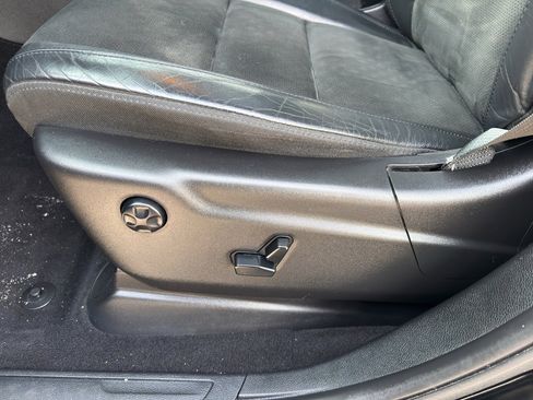 Used 2019 Jeep Grand Cherokee Altitude image 15