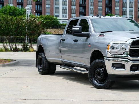 Used 2024 RAM 3500 Tradesman w/ Chrome Appearance Group AWD/4WD image 2