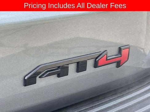 Used 2022 GMC Yukon AT4 AWD/4WD image 12