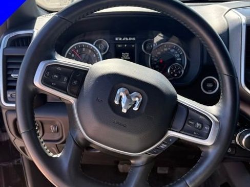 Used 2023 RAM 1500 4x4 Crew Cab image 18
