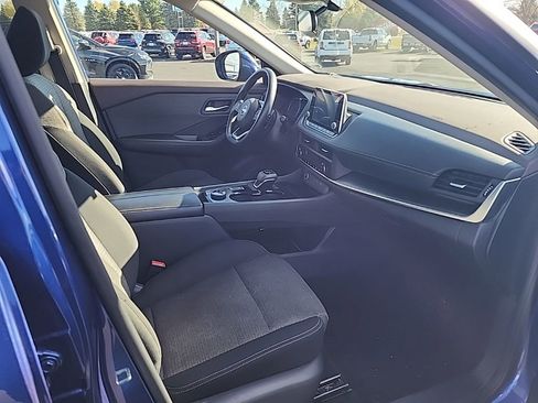 Used 2023 Nissan Rogue SV image 13