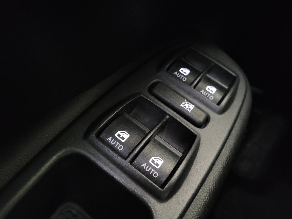 Used 2018 FIAT 500L Pop FWD image 27
