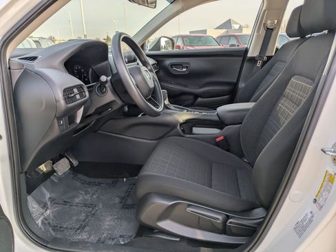 Used 2023 Honda HR-V LX image 13