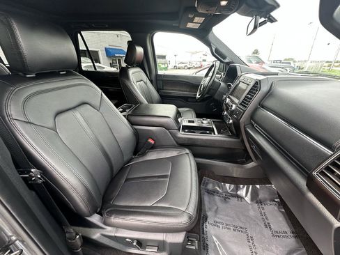 Used 2020 Ford Expedition Max Limited w/ Texas Edition Package RWD image 19