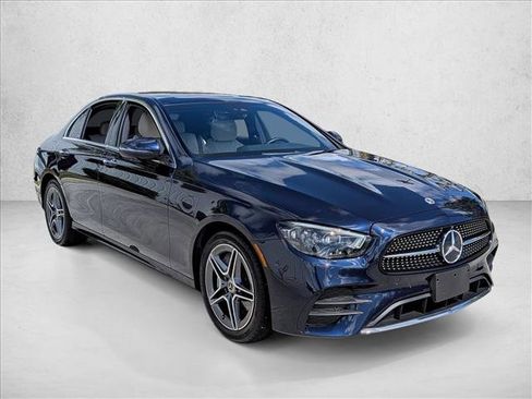 Certified 2022 Mercedes-Benz E 350 4MATIC Sedan image 3
