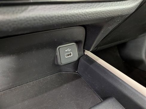 Used 2023 Honda HR-V LX image 6