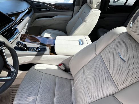 Used 2023 Cadillac Escalade ESV Premium Luxury Platinum w/ LPO, Radiant Package image 16