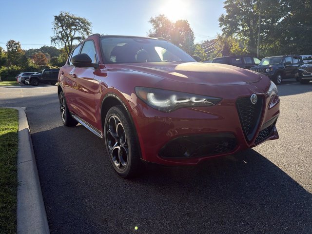 New 2026 Alfa Romeo Stelvio Sprint w/ Convenience Package AWD/4WD image 2