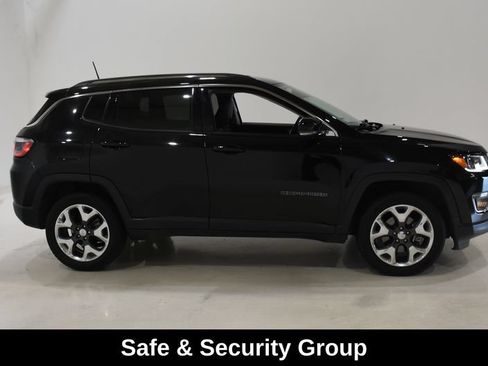 Used 2018 Jeep Compass Limited w/ Navigation Group AWD/4WD image 3